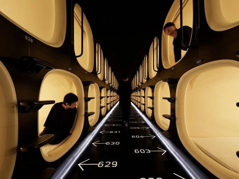 observacion economico hotel capsule japan