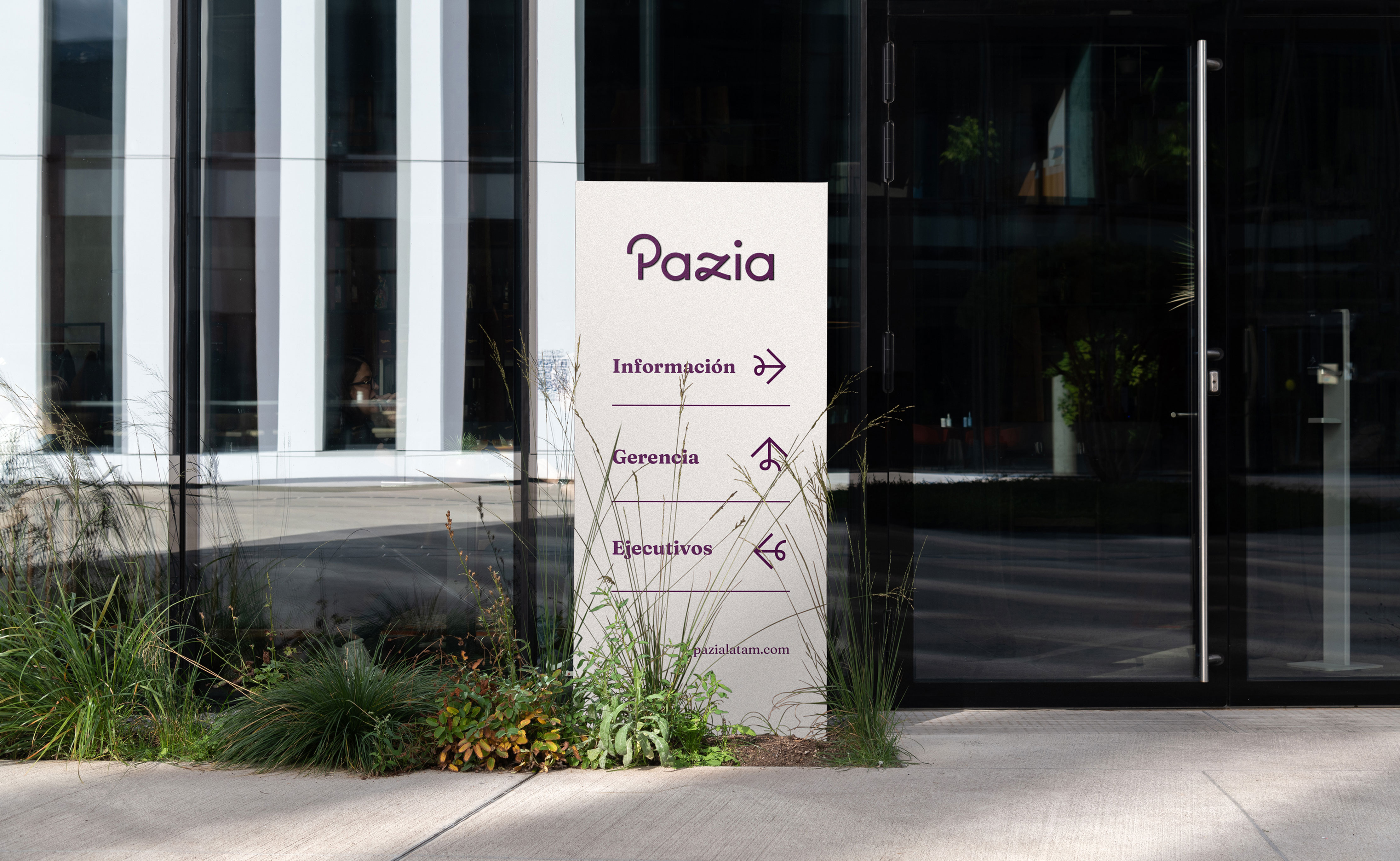 Pazia: Una marca para 7 millones de migrantes 30 pazia-b-signboard